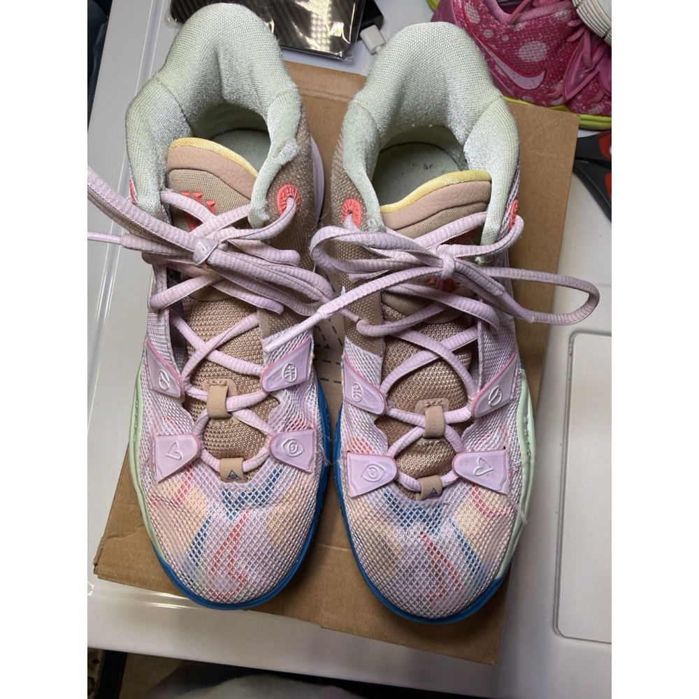 Nike Kyrie 7 GS Youth Regal Pink Sneakers Size 4y - Picture 8 of 10